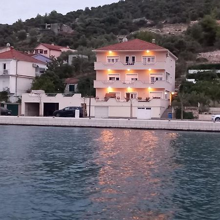 מרינה Apartman & Rooms Draga מראה חיצוני תמונה